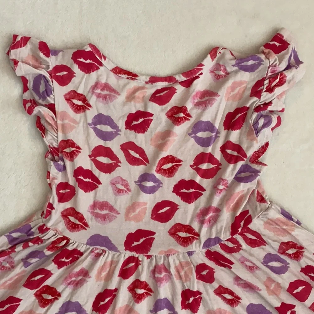 Posh Peanut | Lola Kiss Lips Flutter Sleeve Twirl Bamboo Dress Red/Pink (9Y) - Picture 9 of 15